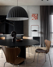 Laden Sie das Bild in den Galerie-Viewer, MUUTO | Under The Bell Pendelleuchte - Grau (55 cm)