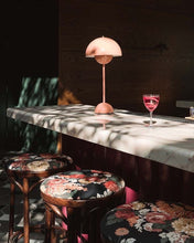 Load image into Gallery viewer, &TRADITION | Flowerpot VP3 VP3 av Verner Panton 1969 - Flere farger tilgjengelig