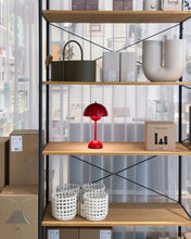 Ladda upp bild till gallerivisning, &TRADITION | Flowerpot VP9 Portable av Verner Panton 1968 - Flera färger tillgängliga