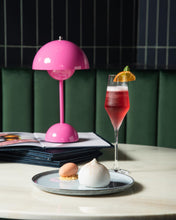 Load image into Gallery viewer, &TRADITION | Flowerpot VP9 Portable av Verner Panton 1968 - flere farger tilgjengelig