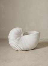 Ladda upp bild till gallerivisning, FERM LIVING | Shell Pot - Off White