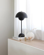 Load image into Gallery viewer, &TRADITION | Flowerpot VP3 VP3 av Verner Panton 1969 - Flere farger tilgjengelig