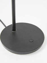 Charger l'image dans la galerie, MUUTO | Lampe de table Tip - Plusieurs finitions disponibles