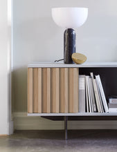 Charger l'image dans la galerie, NEW WORKS | Lampe de table Kizu - Marbre Marquina noir, petite