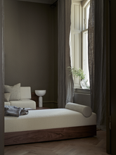 Ladda upp bild till gallerivisning, NEW WORKS | Kizu bordslampa - vit marmor, stor