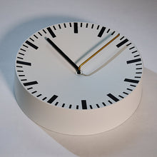 Ladda upp bild till gallerivisning, HAY | Analog klocka - Vit