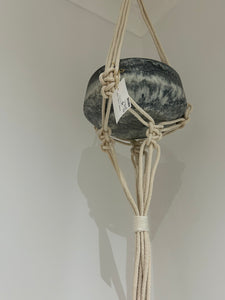 Lamonster Makramee-Pflanzenhänger, groß, 8 mm, mit Topf aus Kunstharz (Ausstellungsstück) 
