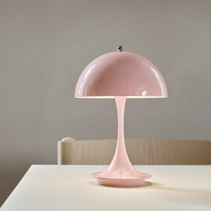 Louis Poulsen par Verner Panton 1971 | Lampe de table portable Panthella 160 (plusieurs couleurs disponibles)