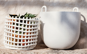 FERM LIVING | Keramikkorb – Cremeweiß (mehrere Größen verfügbar)